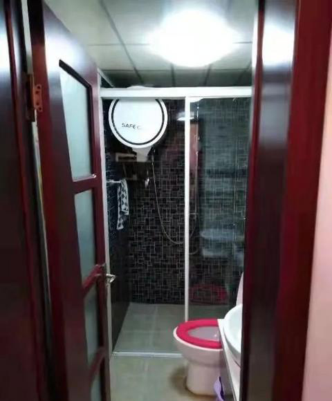 上四方小区 套一厅精装 南北向 拎包住 3楼 2万年 初次租